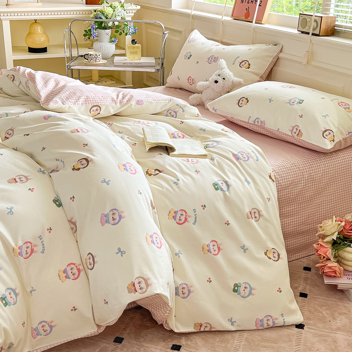 91家纺网 家纺一手货源 找家纺 麦伦家居 2025春夏新款全棉纯棉斜纹40s13372系列-小清新卡通 咘咘