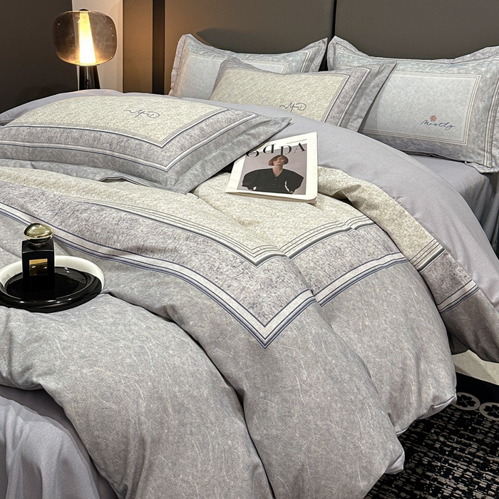 91家纺网 家纺一手货源 找家纺 喜四方 2025新款加厚全棉大版印花四件套 复古图腾-灰