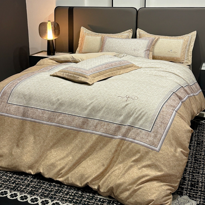 91家纺网 家纺一手货源 找家纺 喜四方 2025新款加厚全棉大版印花四件套 复古图腾-咖