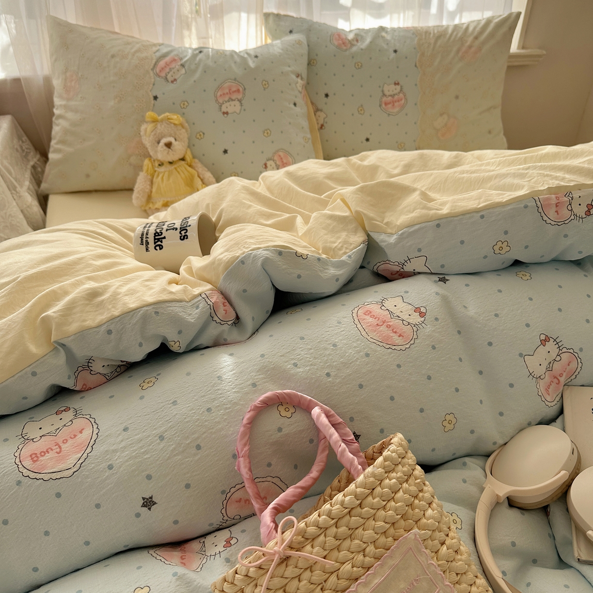 91家纺网 家纺一手货源 找家纺 顾里家纺 2025新款蕾丝花边卡哇伊云感皱皱纱四件套套件 爱心猫咪蓝