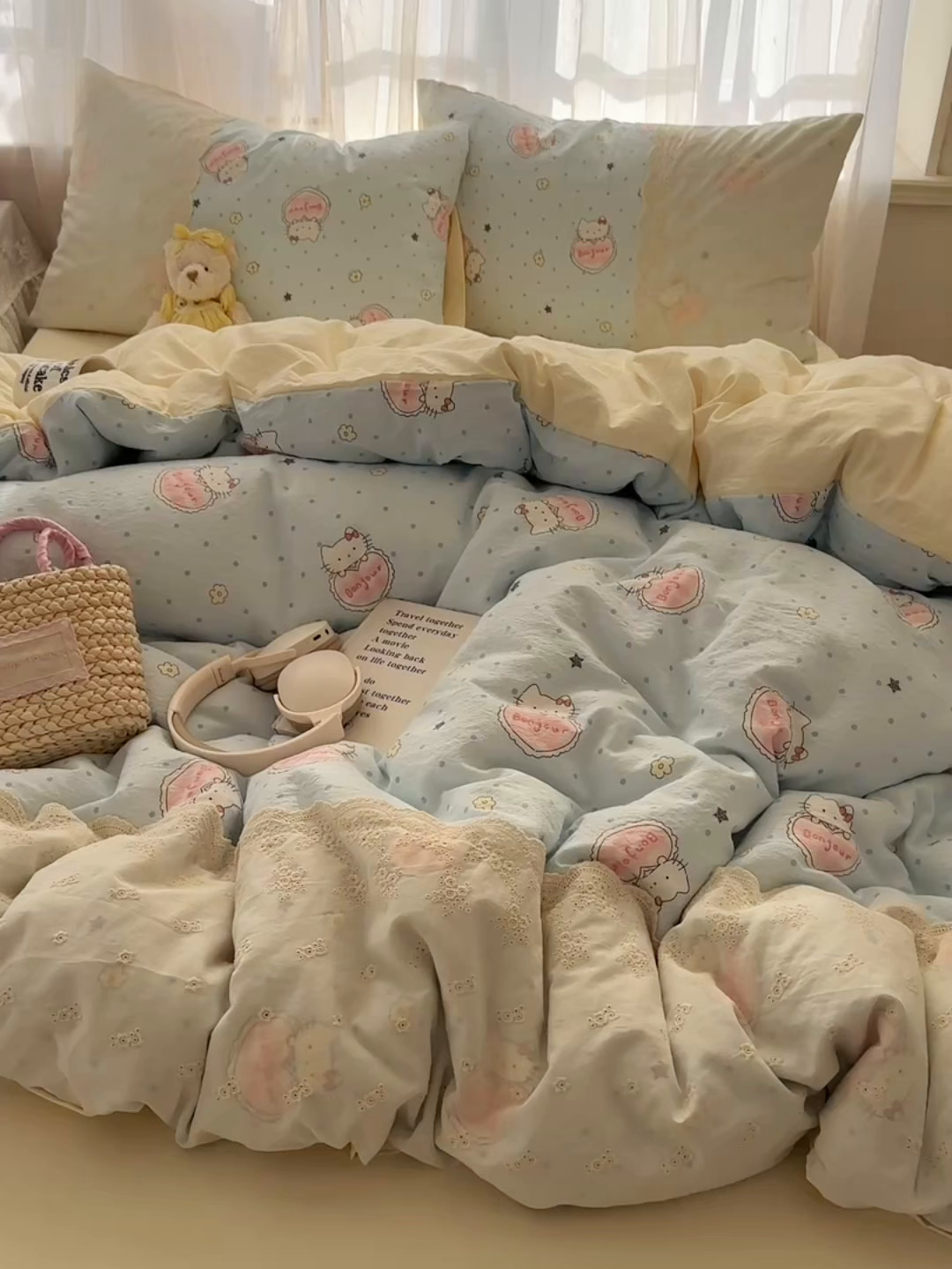 91家纺网 家纺一手货源 找家纺 顾里家纺 2025新款蕾丝花边卡哇伊云感皱皱纱四件套套件 爱心猫咪蓝