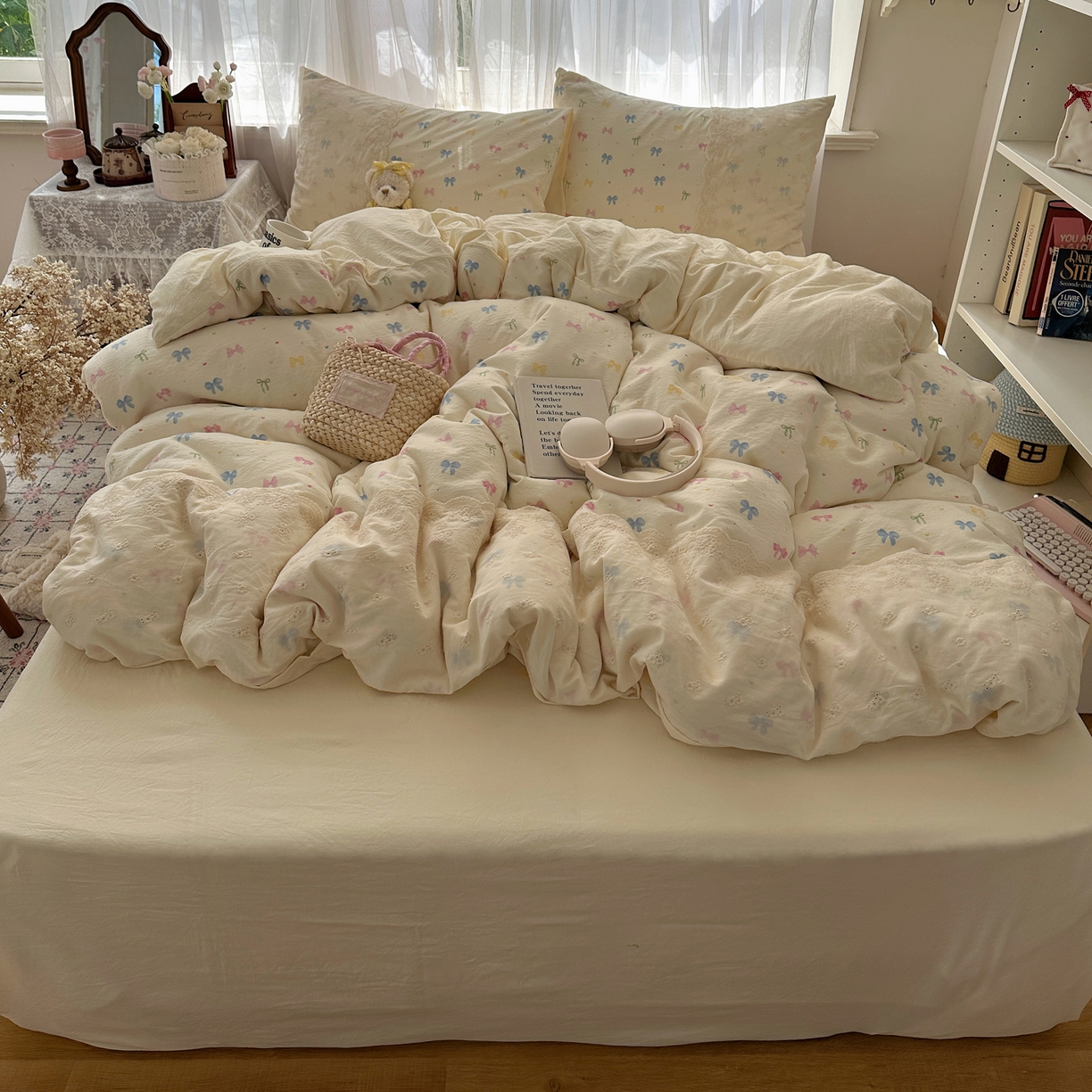 91家纺网 家纺一手货源 找家纺 顾里家纺 2025新款蕾丝花边卡哇伊云感皱皱纱四件套套件 彩蝴蝶结