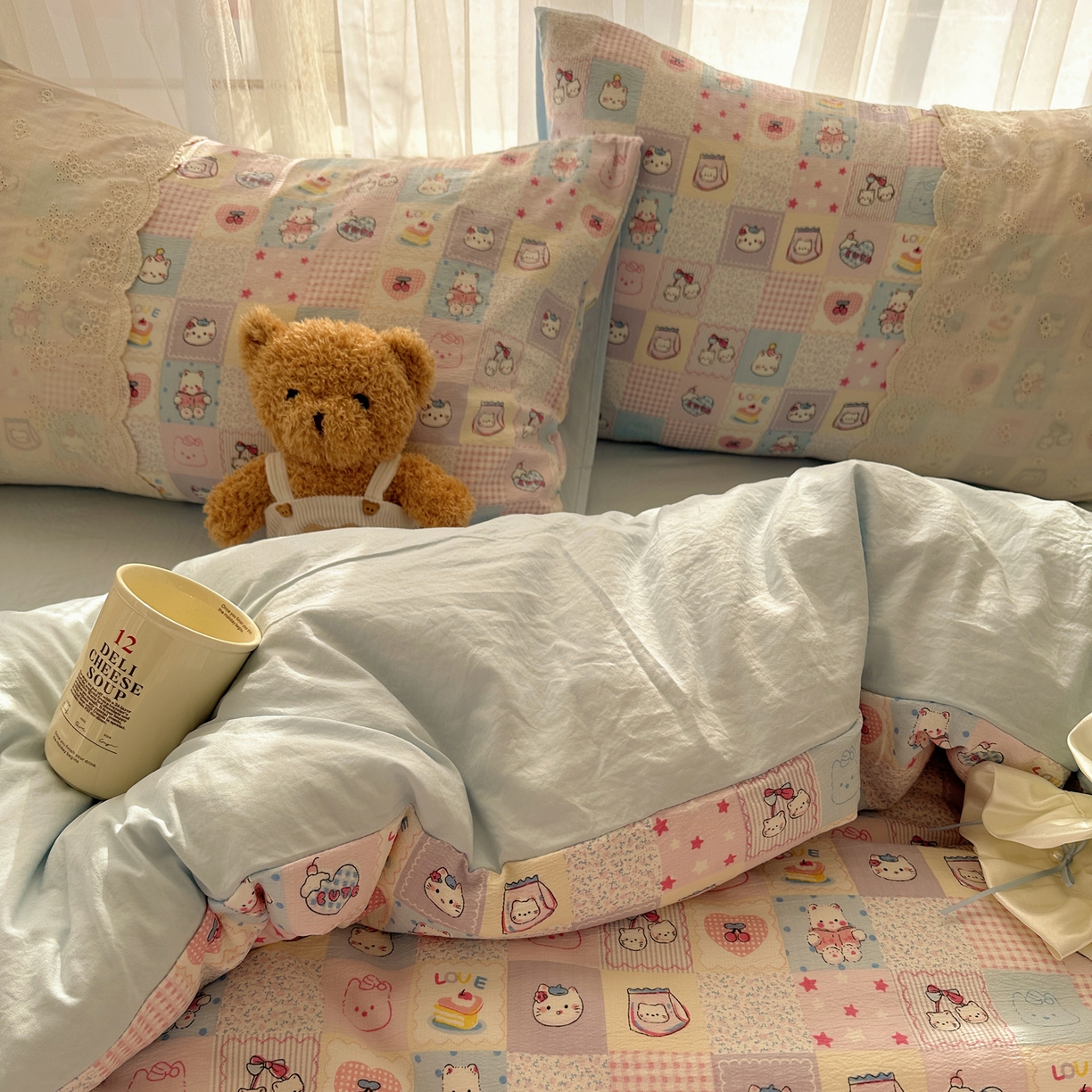 91家纺网 家纺一手货源 找家纺 顾里家纺 2025新款蕾丝花边卡哇伊云感皱皱纱四件套套件 猫咪消消乐