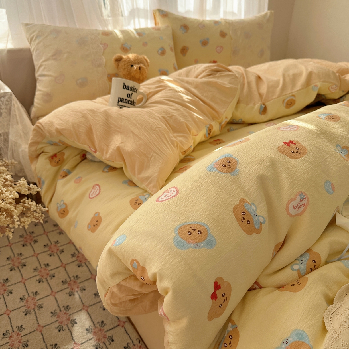 91家纺网 家纺一手货源 找家纺 顾里家纺 2025新款蕾丝花边卡哇伊云感皱皱纱四件套套件 奶萌黄熊