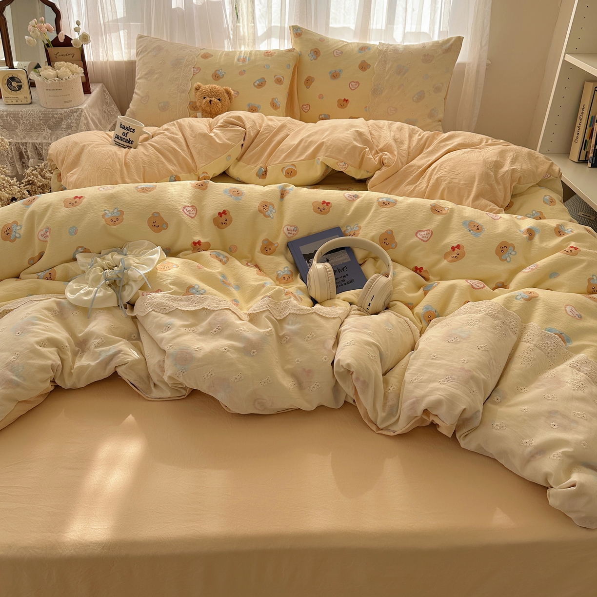 91家纺网 家纺一手货源 找家纺 顾里家纺 2025新款蕾丝花边卡哇伊云感皱皱纱四件套套件 奶萌黄熊