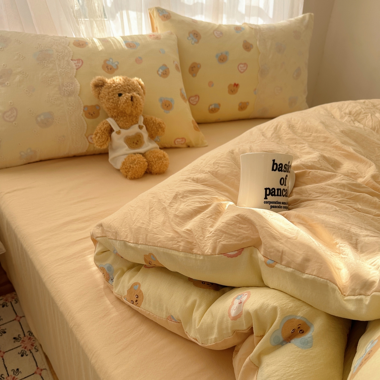 91家纺网 家纺一手货源 找家纺 顾里家纺 2025新款蕾丝花边卡哇伊云感皱皱纱四件套套件 奶萌黄熊