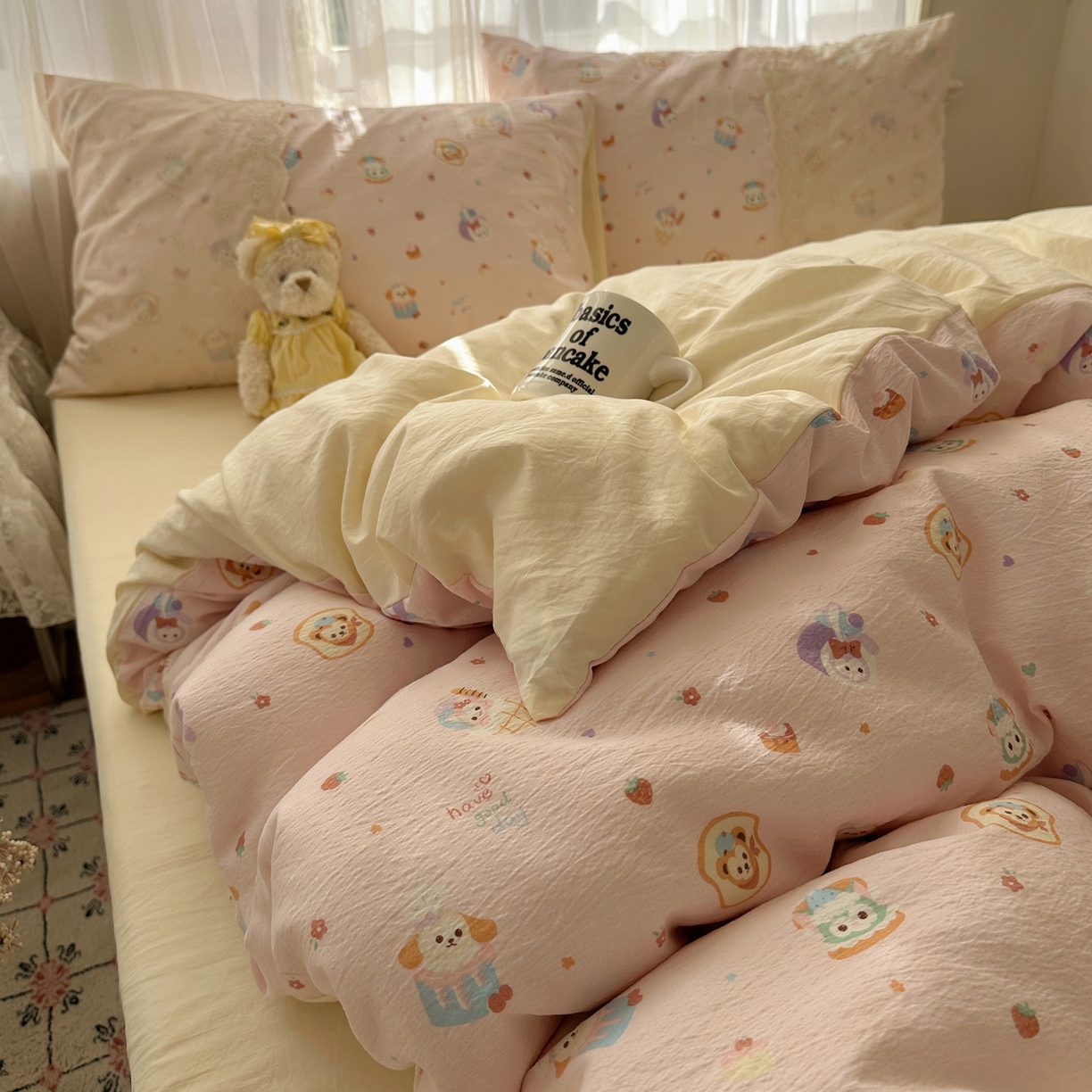 91家纺网 家纺一手货源 找家纺 顾里家纺 2025新款蕾丝花边卡哇伊云感皱皱纱四件套套件 小熊软糖