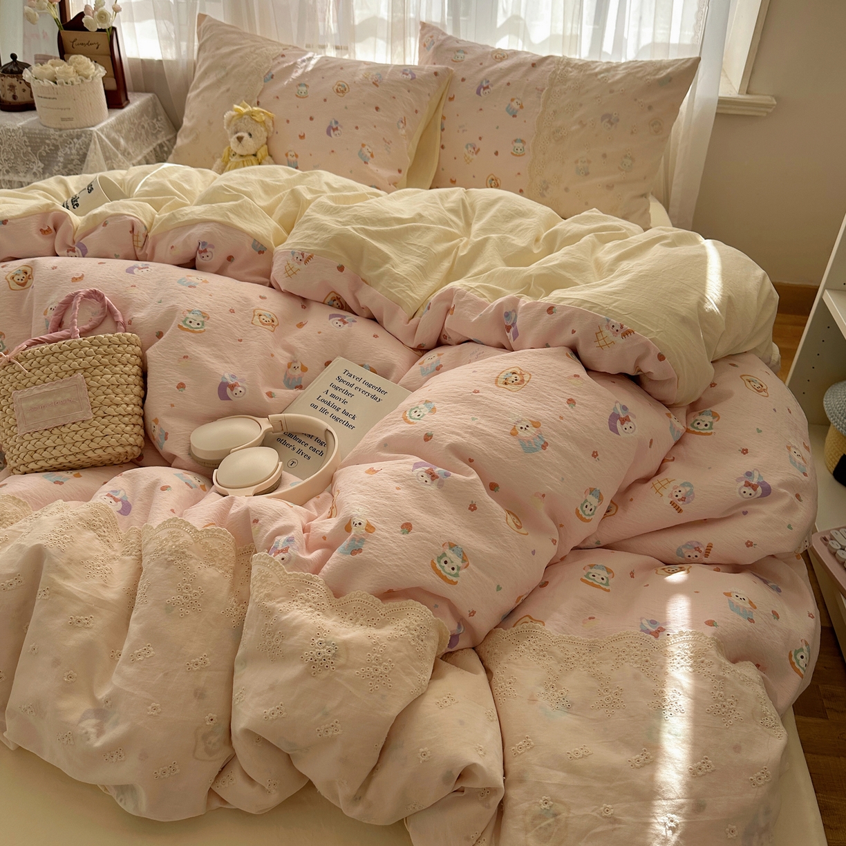 91家纺网 家纺一手货源 找家纺 顾里家纺 2025新款蕾丝花边卡哇伊云感皱皱纱四件套套件 小熊软糖