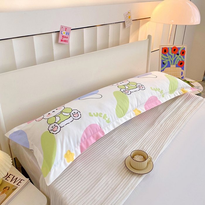 91家纺网 家纺一手货源 找家纺 芯宜佳 2025新款小清新斜纹印花双人枕套 朵彩萌熊