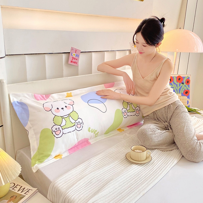 91家纺网 家纺一手货源 找家纺 芯宜佳 2025新款小清新斜纹印花双人枕套 朵彩萌熊