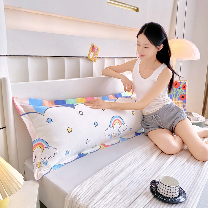 91家纺网 家纺一手货源 找家纺 芯宜佳 2025新款小清新斜纹印花双人枕套 彩虹桥