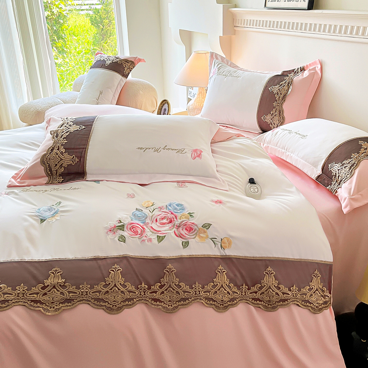 91家纺网 家纺一手货源 找家纺 （总）艺玲家纺 2025新款轻奢高级感亲肤棉床单床盖床笠少女心刺绣四件套