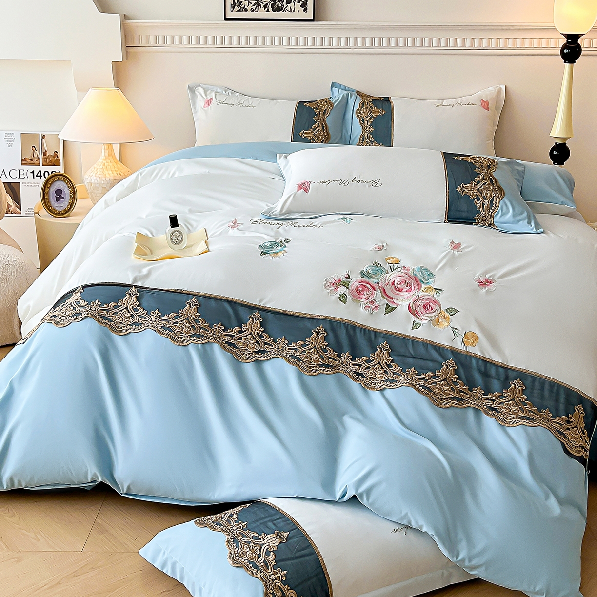 91家纺网 家纺一手货源 找家纺 艺玲家纺 2025新款轻奢高级感亲肤棉床单床盖床笠少女心刺绣四件套 花开半夏-蓝