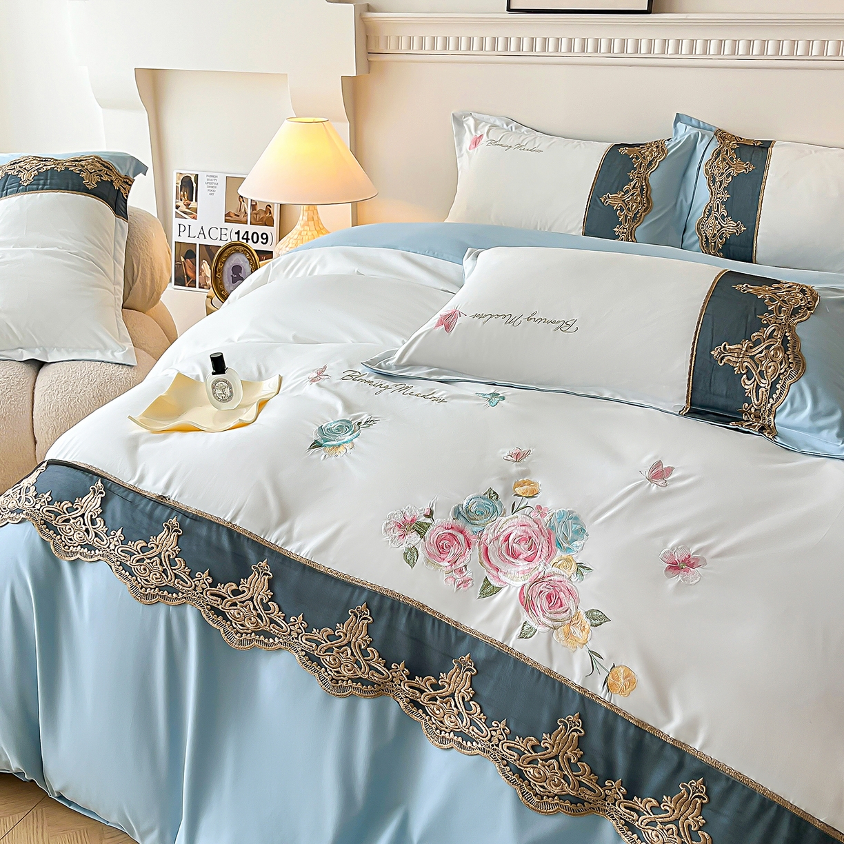 91家纺网 家纺一手货源 找家纺 艺玲家纺 2025新款轻奢高级感亲肤棉床单床盖床笠少女心刺绣四件套 花开半夏-蓝