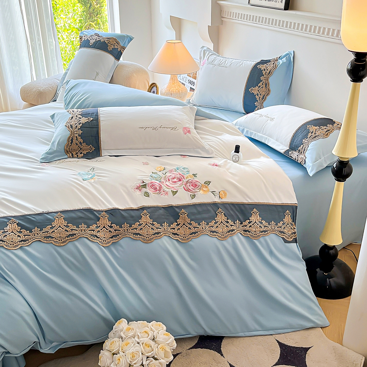 91家纺网 家纺一手货源 找家纺 艺玲家纺 2025新款轻奢高级感亲肤棉床单床盖床笠少女心刺绣四件套 花开半夏-蓝