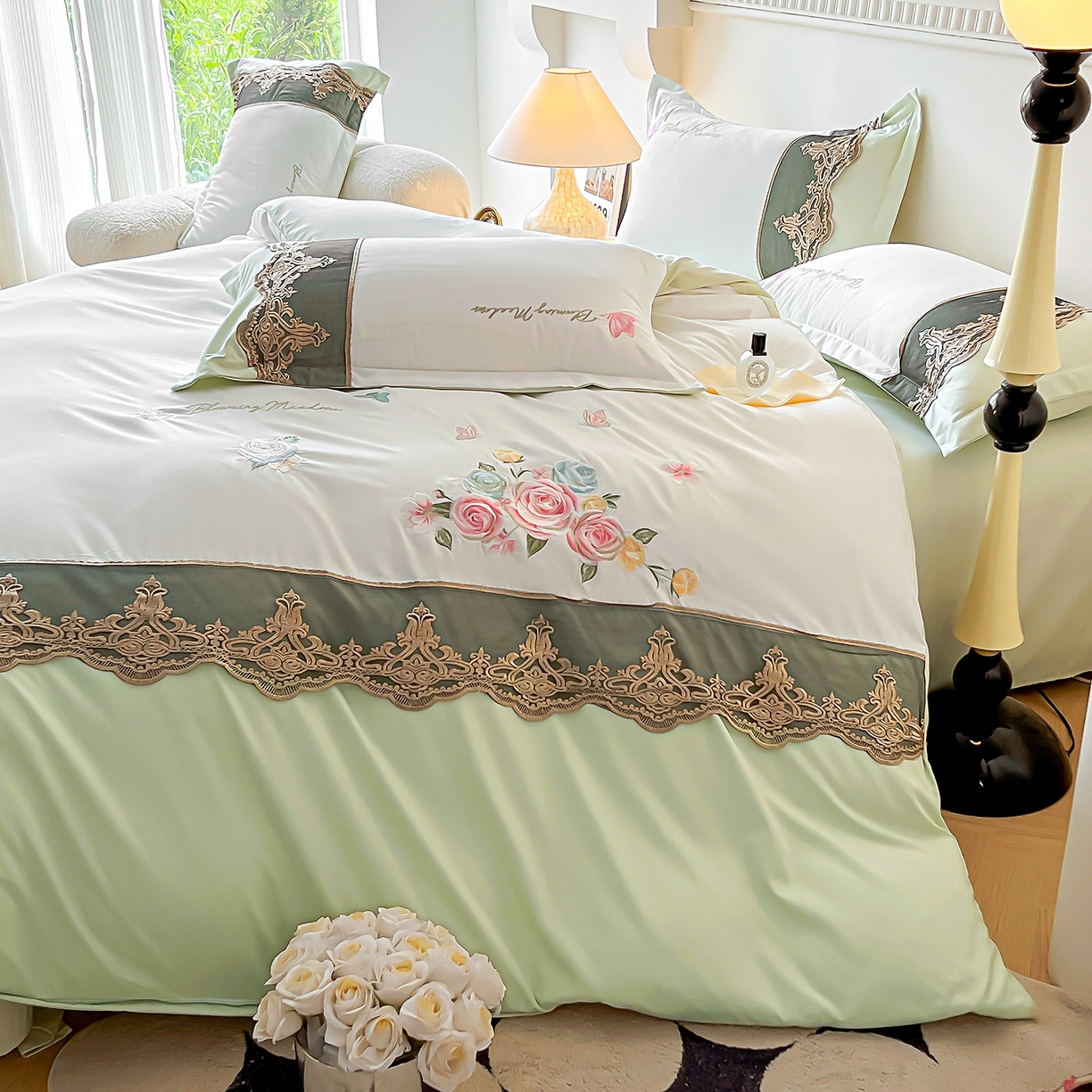 91家纺网 家纺一手货源 找家纺 艺玲家纺 2025新款轻奢高级感亲肤棉床单床盖床笠少女心刺绣四件套 花开半夏-绿