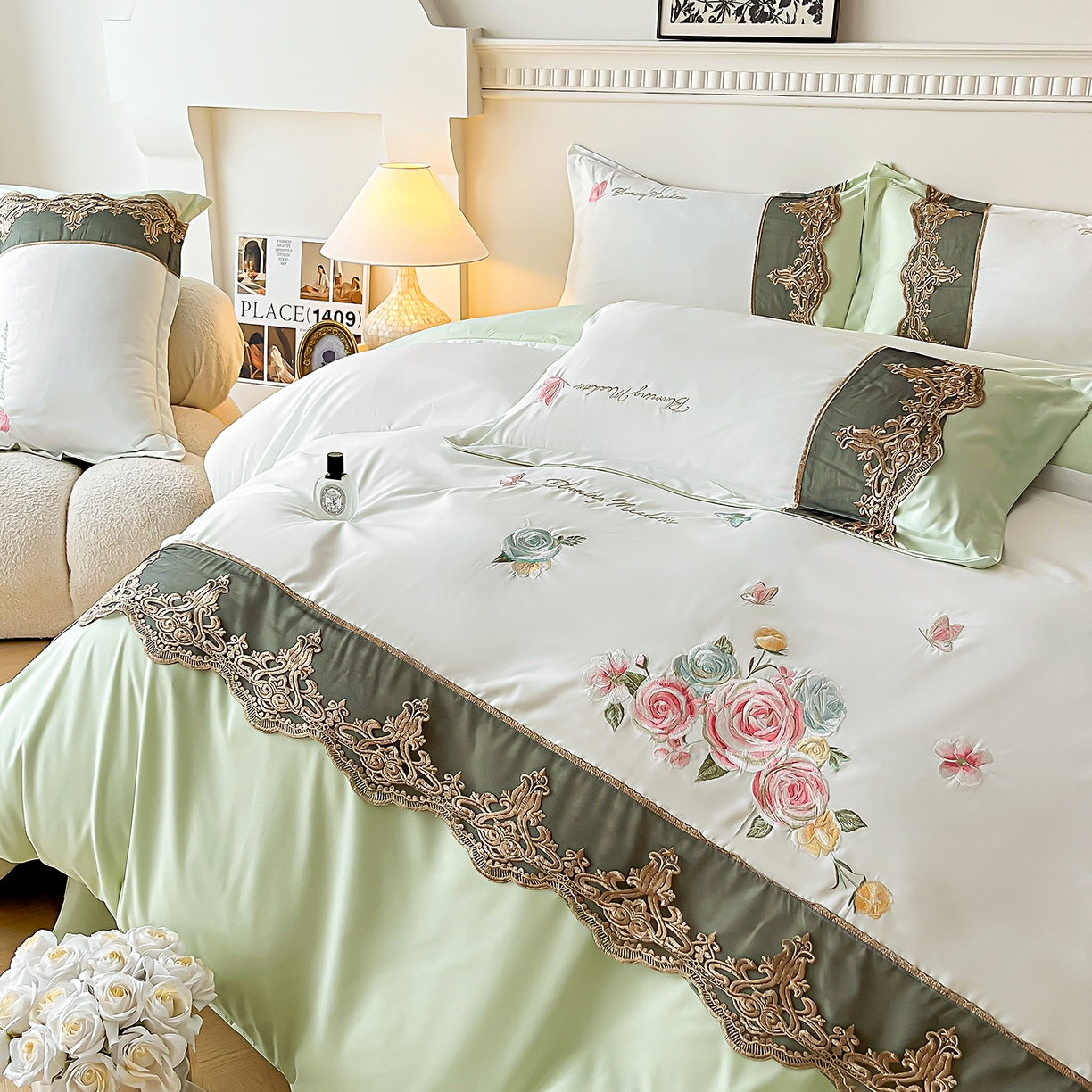 91家纺网 家纺一手货源 找家纺 艺玲家纺 2025新款轻奢高级感亲肤棉床单床盖床笠少女心刺绣四件套 花开半夏-绿