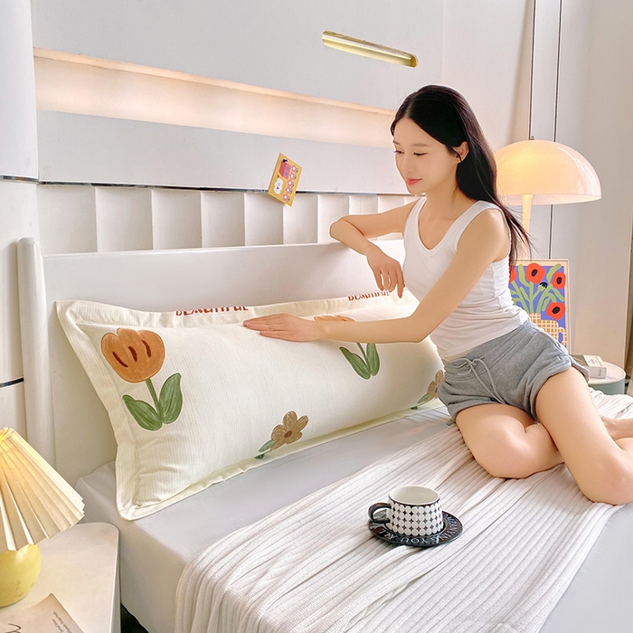 91家纺网 家纺一手货源 找家纺 芯宜佳 2025新款小清新斜纹印花双人枕套 繁花萱梦