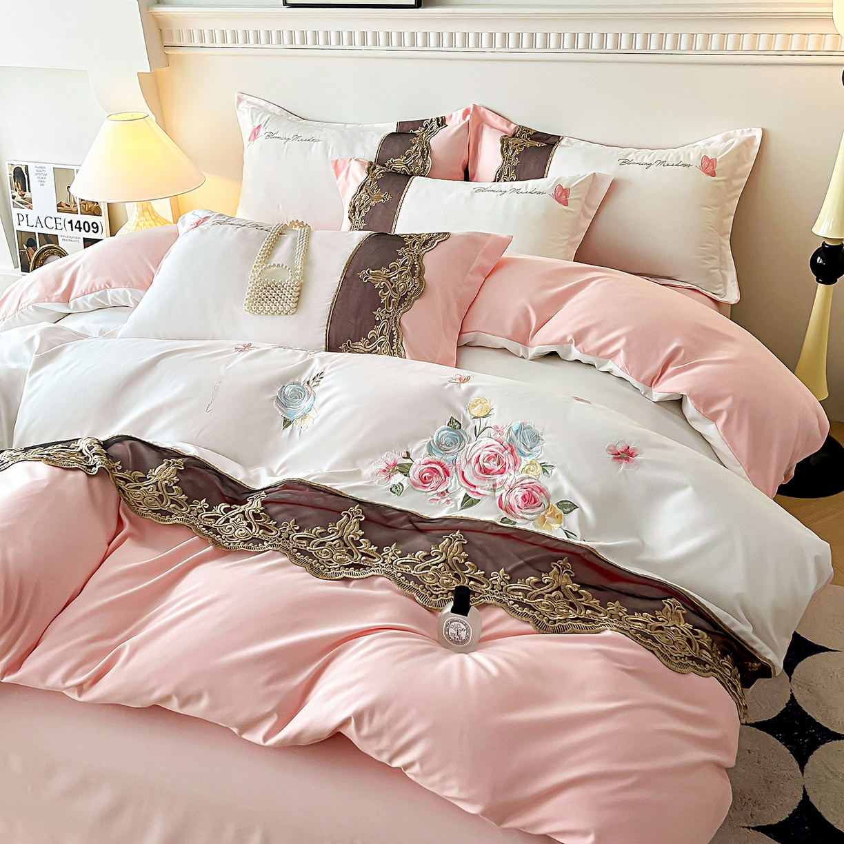 91家纺网 家纺一手货源 找家纺 艺玲家纺 2025新款轻奢高级感亲肤棉床单床盖床笠少女心刺绣四件套 花开半夏-玉