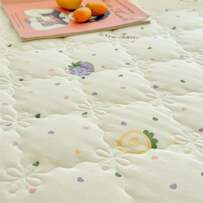 91家纺网 家纺一手货源 找家纺 （总）忘忧草 2025新款亲肤水洗棉夹棉床裙--小清新系列