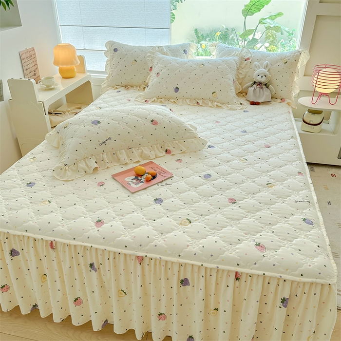 91家纺网 家纺一手货源 找家纺 （总）忘忧草 2025新款亲肤水洗棉夹棉床裙--小清新系列