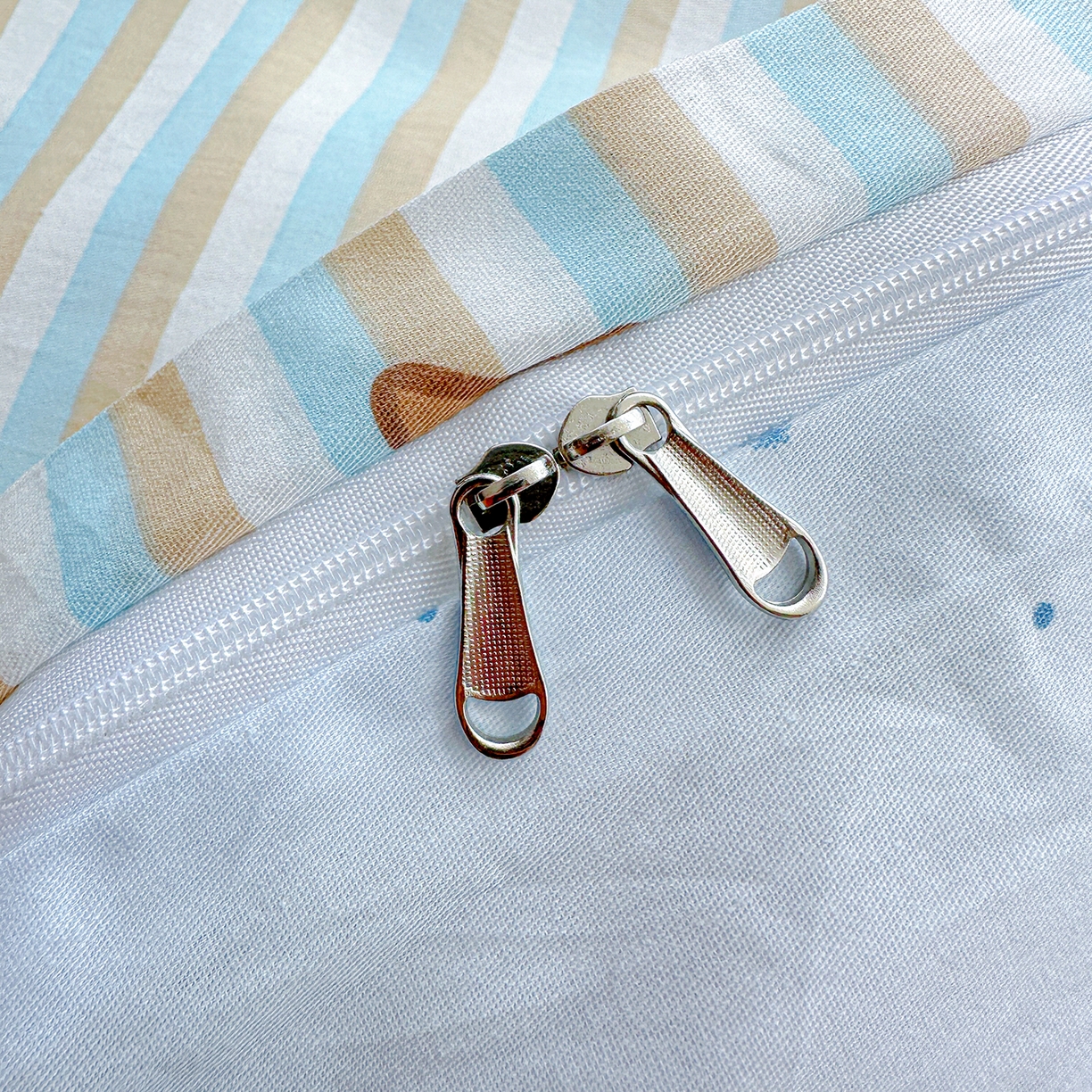 91家纺网 家纺一手货源 找家纺 恩泽家纺 2025新款全棉纯棉12868喷气印花系列被套单品被套单件单被套-第二批 派对小狗