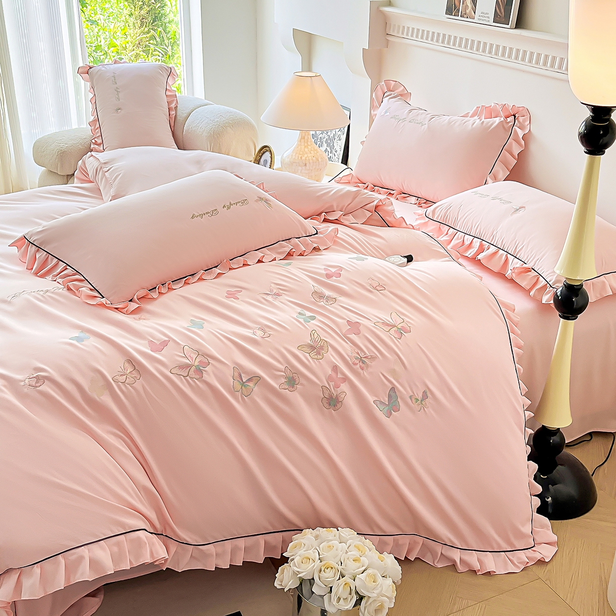 91家纺网 家纺一手货源 找家纺 艺玲家纺 2025新款轻奢高级感亲肤棉床单床盖床笠少女心刺绣四件套 蝴蝶梦-玉