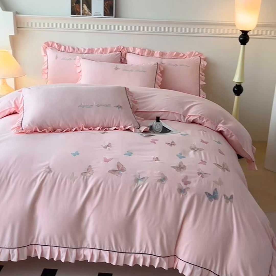 91家纺网 家纺一手货源 找家纺 艺玲家纺 2025新款轻奢高级感亲肤棉床单床盖床笠少女心刺绣四件套 蝴蝶梦-玉