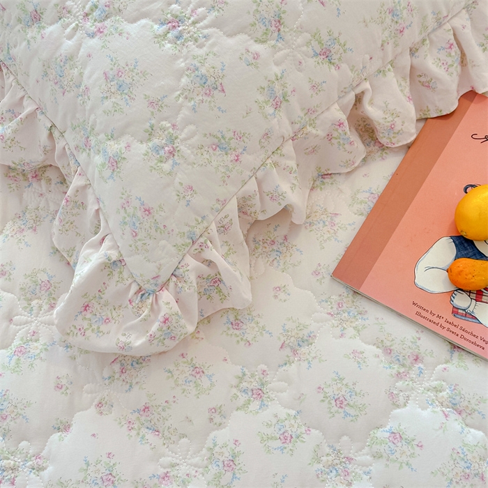 91家纺网 家纺一手货源 找家纺 忘忧草 2025新款亲肤水洗棉夹棉床裙--小清新系列 畅想花海