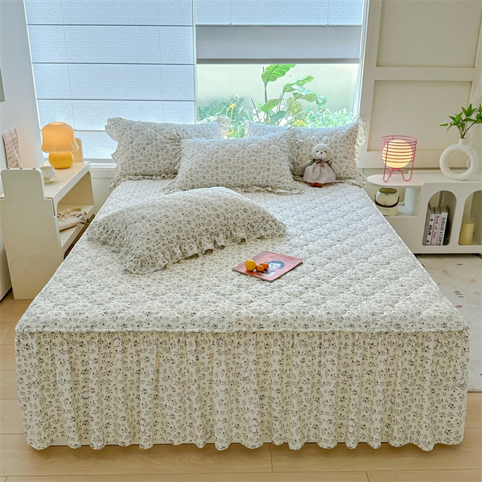 91家纺网 家纺一手货源 找家纺 忘忧草 2025新款亲肤水洗棉夹棉床裙--小清新系列 丛林觅兔