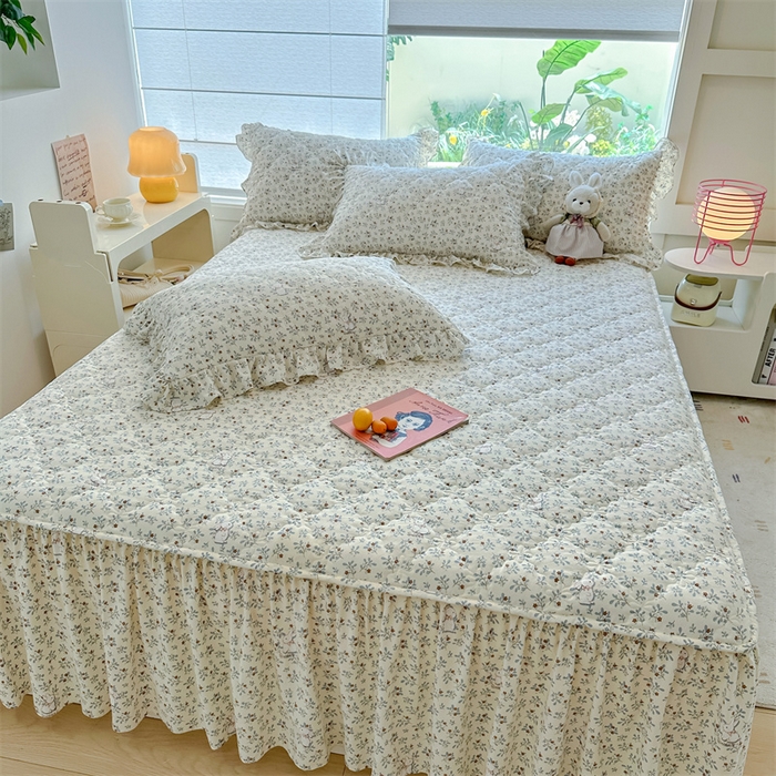 91家纺网 家纺一手货源 找家纺 忘忧草 2025新款亲肤水洗棉夹棉床裙--小清新系列 丛林觅兔