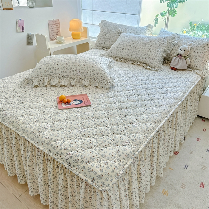 91家纺网 家纺一手货源 找家纺 忘忧草 2025新款亲肤水洗棉夹棉床裙--小清新系列 丛林觅兔