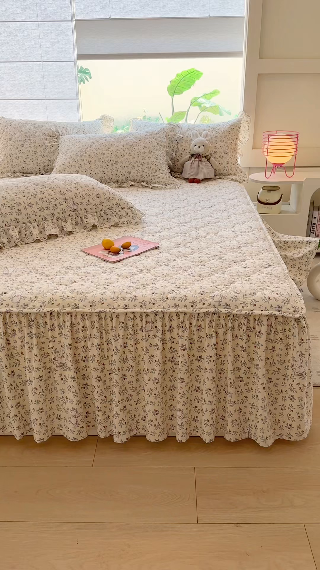 91家纺网 家纺一手货源 找家纺 忘忧草 2025新款亲肤水洗棉夹棉床裙--小清新系列 丛林觅兔