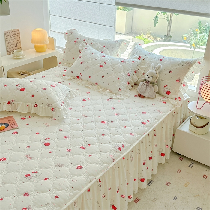 91家纺网 家纺一手货源 找家纺 忘忧草 2025新款亲肤水洗棉夹棉床裙--小清新系列 开心喵