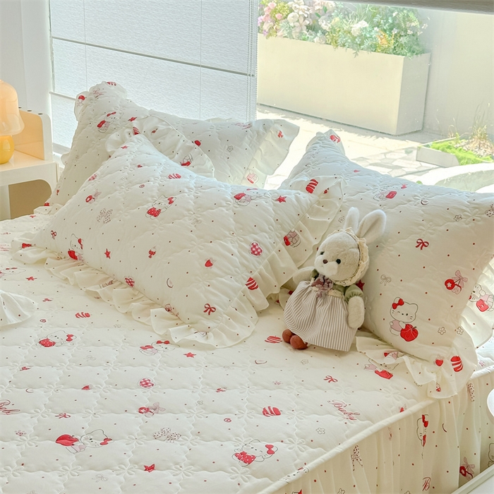 91家纺网 家纺一手货源 找家纺 忘忧草 2025新款亲肤水洗棉夹棉床裙--小清新系列 开心喵