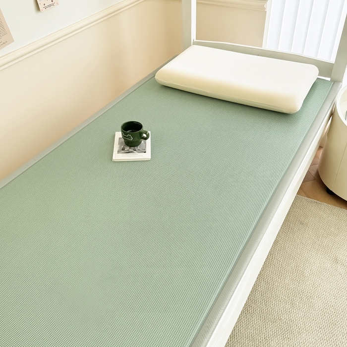 91家纺网 家纺一手货源 找家纺 （总）卡罗兰 2025新款碳光冰丝按摩学生床垫床褥 双面 四季通用