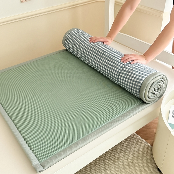 91家纺网 家纺一手货源 找家纺 （总）卡罗兰 2025新款碳光冰丝按摩学生床垫床褥 双面 四季通用