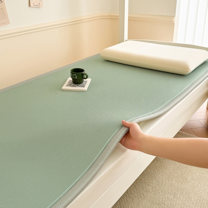 91家纺网 家纺一手货源 找家纺 （总）卡罗兰 2025新款碳光冰丝按摩学生床垫床褥 双面 四季通用