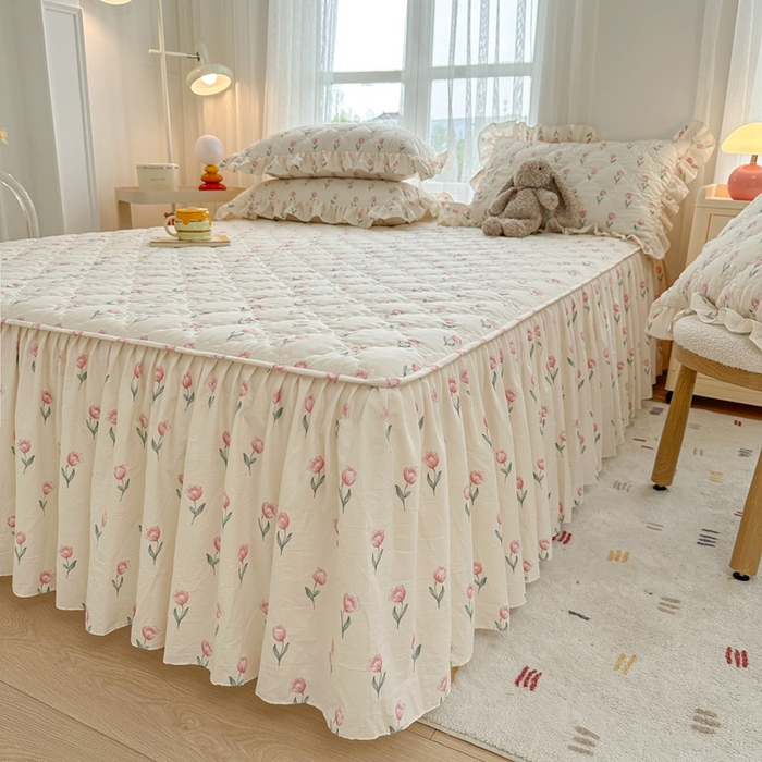 91家纺网 家纺一手货源 找家纺 忘忧草 2025新款亲肤水洗棉夹棉床裙--小清新系列 郁金香