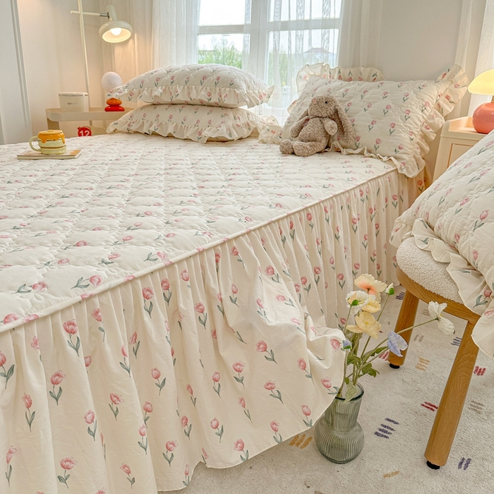 91家纺网 家纺一手货源 找家纺 忘忧草 2025新款亲肤水洗棉夹棉床裙--小清新系列 郁金香