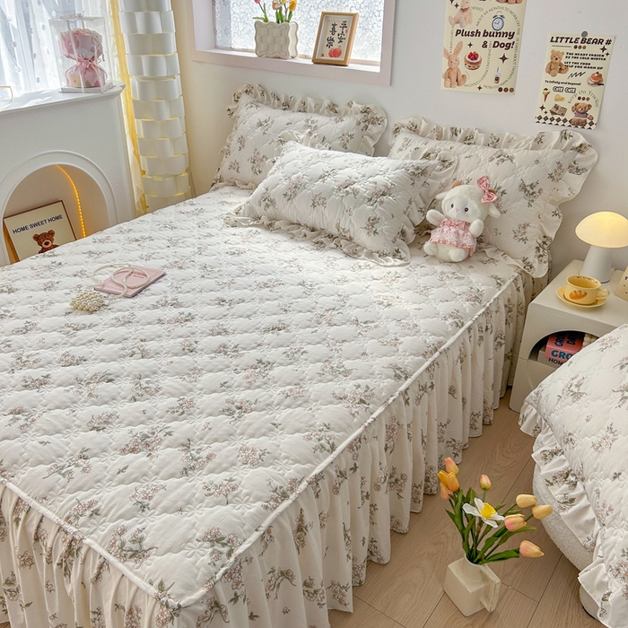 91家纺网 家纺一手货源 找家纺 忘忧草 2025新款亲肤水洗棉夹棉床裙--小清新系列 茶艺师