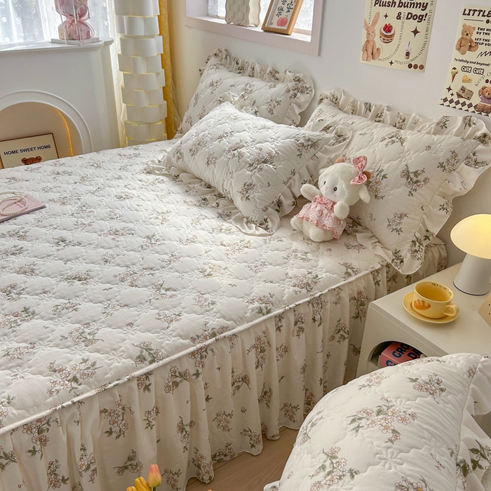 91家纺网 家纺一手货源 找家纺 忘忧草 2025新款亲肤水洗棉夹棉床裙--小清新系列 茶艺师