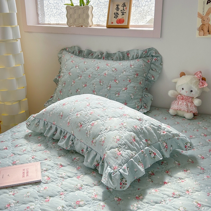 91家纺网 家纺一手货源 找家纺 忘忧草 2025新款亲肤水洗棉夹棉床裙--小清新系列 陌上花开