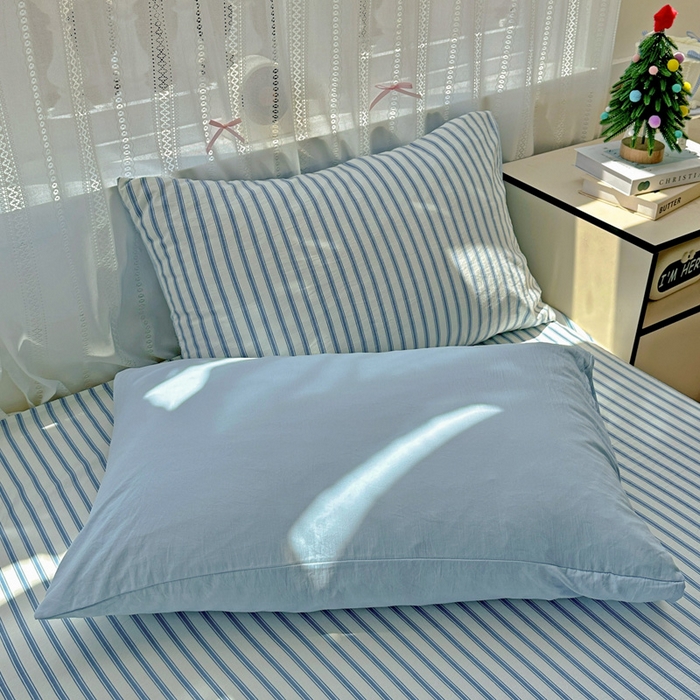 91家纺网 家纺一手货源 找家纺 繁花家居 2025新款高克重水洗棉云朵棉条纹撞色系列四件套 天空蓝+蓝条