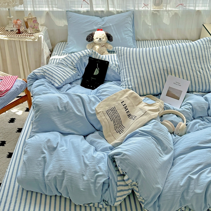 91家纺网 家纺一手货源 找家纺 繁花家居 2025新款高克重水洗棉云朵棉条纹撞色系列四件套 天空蓝+蓝条