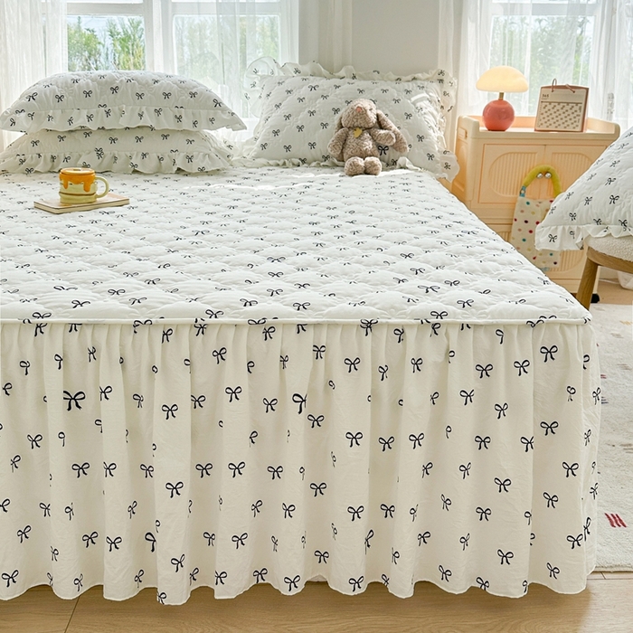 91家纺网 家纺一手货源 找家纺 忘忧草 2025新款亲肤水洗棉夹棉床裙--小清新系列 蝴蝶结