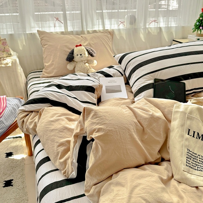 91家纺网 家纺一手货源 找家纺 繁花家居 2025新款高克重水洗棉云朵棉条纹撞色系列四件套 天空蓝+蓝条