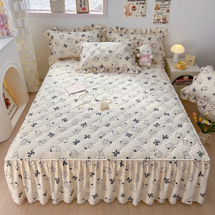 91家纺网 家纺一手货源 找家纺 忘忧草 2025新款亲肤水洗棉夹棉床裙--小清新系列 心动兔兔