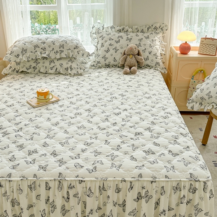 91家纺网 家纺一手货源 找家纺 忘忧草 2025新款亲肤水洗棉夹棉床裙--小清新系列 蝶恋花