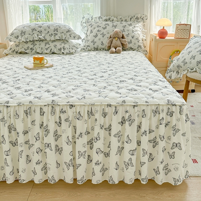 91家纺网 家纺一手货源 找家纺 忘忧草 2025新款亲肤水洗棉夹棉床裙--小清新系列 蝶恋花